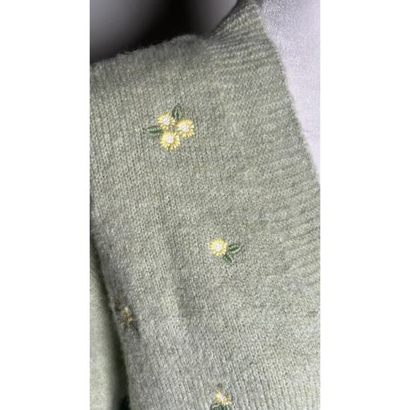 MNG Mango Green Knit Blend Medium V-Neck Button-Up Floral Embroidery Cardigan - Picture 6 of 12